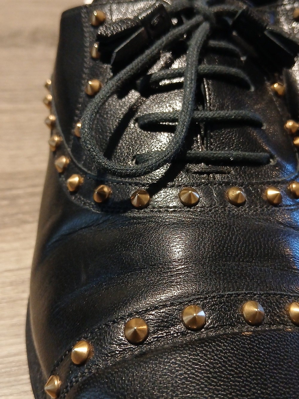 Gucci Betis Glamour Studded Black Leather Oxfords Sz 39.5 IT (US Women's 9.5) - Picture 4 of 16